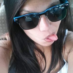 Meet your Posher, April